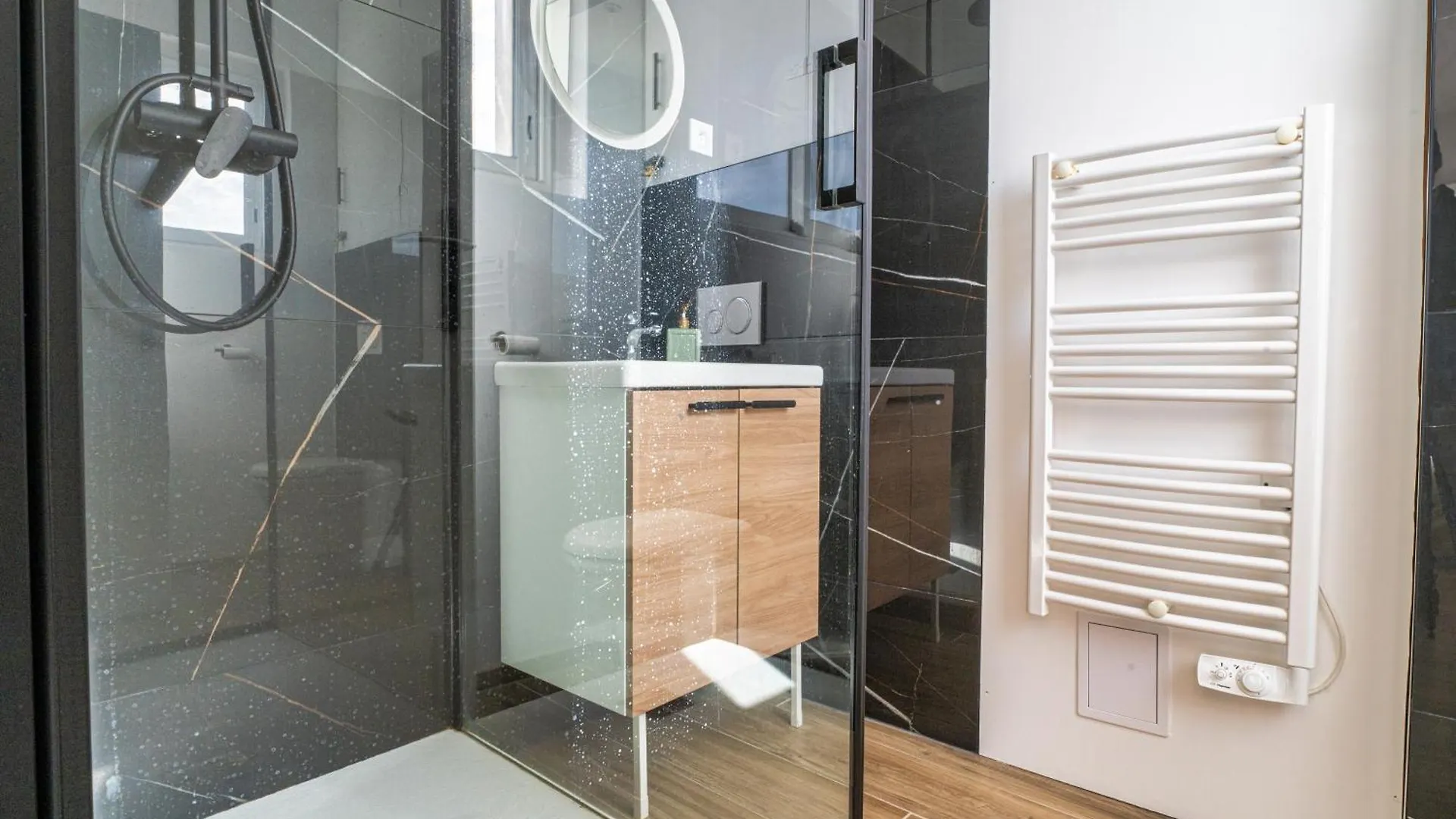 Appartement Avec Vue Mer Panoramique Toulon Lägenhet